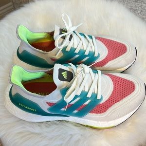 Women's adidas Ultraboost 22 Running Shoes